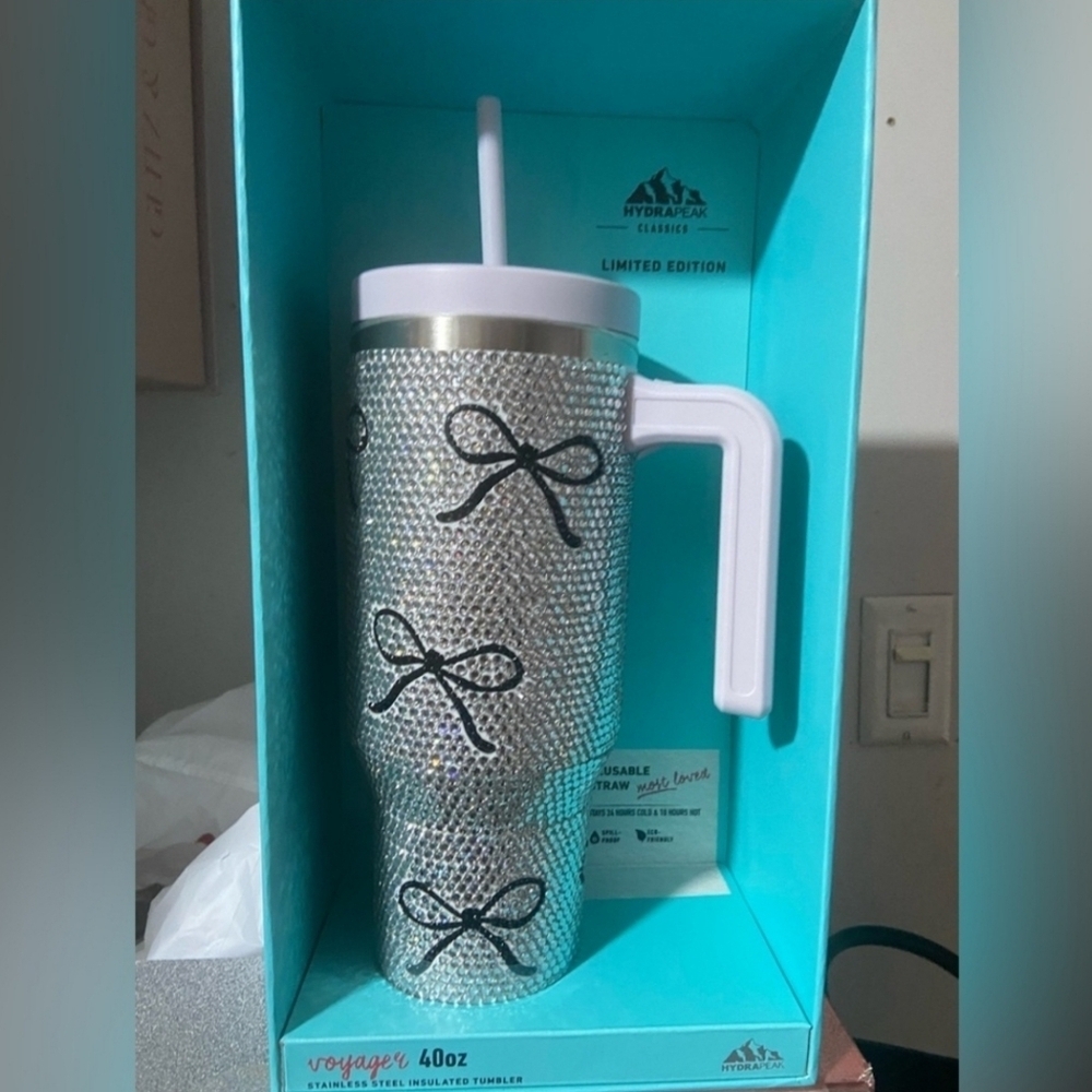 🩶▪️HYDRAPEAK ▪️40 OZ Limited Edition Silver Rhinestone Bling Black Bow Tumbler
